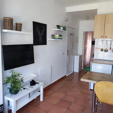 Bonito Apartamento En Con Piscina Apartment *