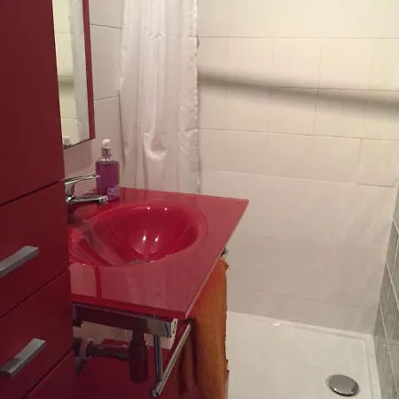 Bonito Apartamento En Con Piscina